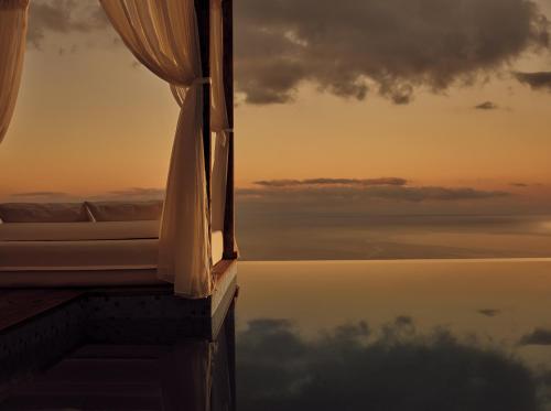 emerald villas and suites