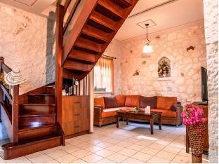 emerald villas and suites