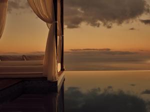 emerald villas and suites