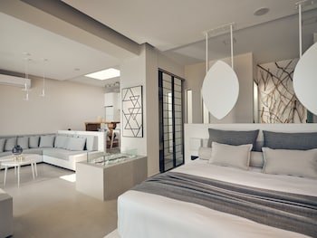emerald villas and suites