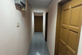 Hotel No.1 Lodge,,3 star