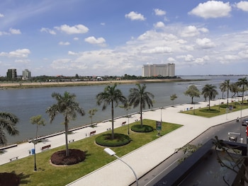 new season riverside hotel