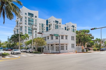 blue flamingo suites
