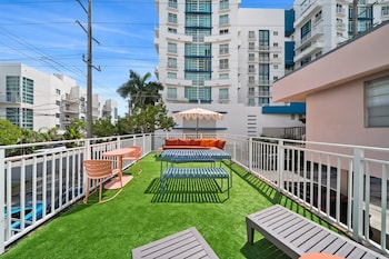 blue flamingo suites