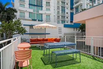 blue flamingo suites