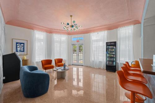 blue flamingo suites