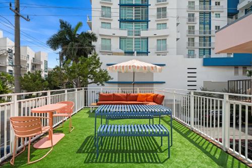 blue flamingo suites