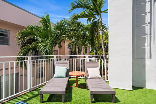blue flamingo suites
