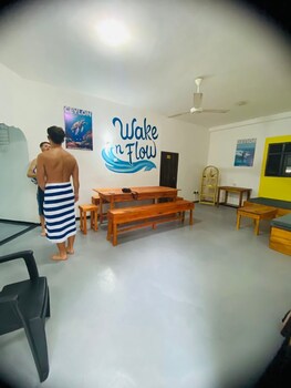 wake n flow ahangama