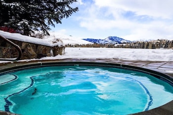 Elkhorn Bluff Condo With Community & Resort Amenities,,2 star