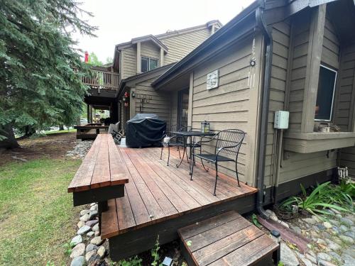 elkhorn bluff condo with community and resort amenities