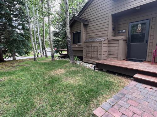 elkhorn bluff condo with community and resort amenities