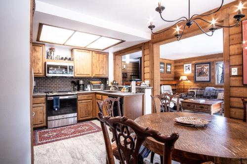 elkhorn bluff condo with community and resort amenities