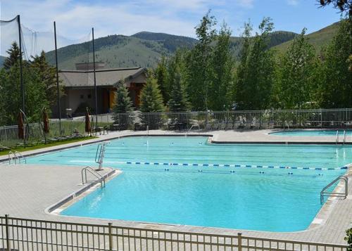elkhorn bluff condo with community and resort amenities