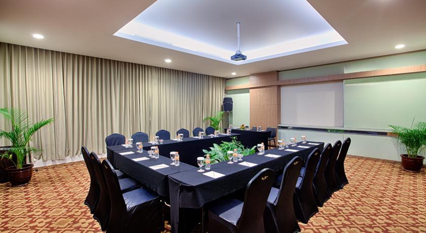 The Alana Surabaya,Surabaya>>Malang,4 star