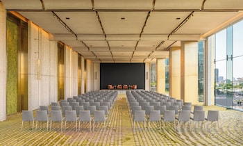 andaz one bangkok by hyatt