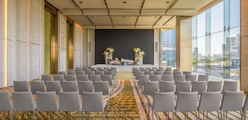 andaz one bangkok by hyatt