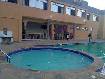 ten villa resort lodwar