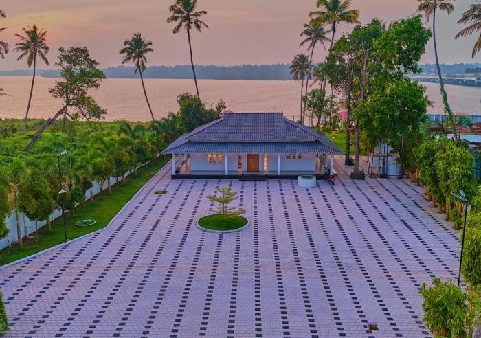 ashtamudi lake villa by voye homes