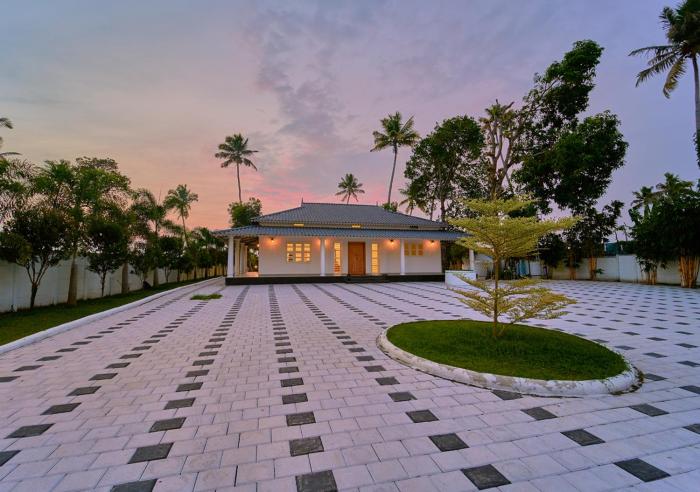 ashtamudi lake villa by voye homes