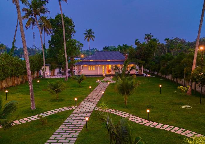 ashtamudi lake villa by voye homes