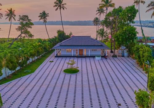 ashtamudi lake villa by voye homes