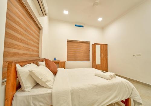 ashtamudi lake villa by voye homes
