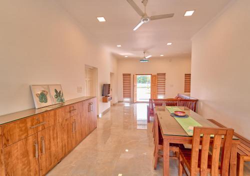 ashtamudi lake villa by voye homes