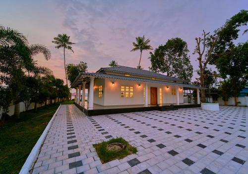ashtamudi lake villa by voye homes