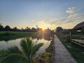 The Garden Resort,,3 star