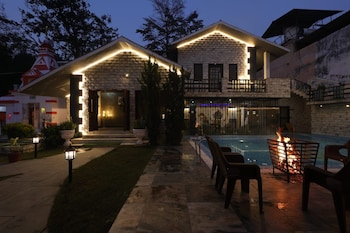 the amaltas villa by jungle diaries