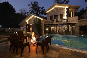the amaltas villa by jungle diaries