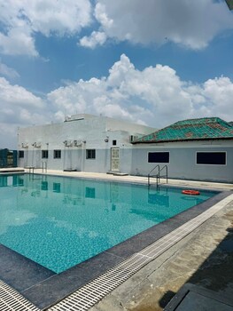 manglam farm and resort greater noida