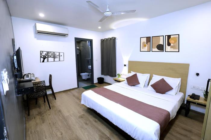 hotel red chilly pitampura