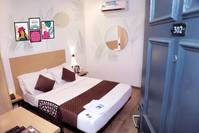 hotel red chilly pitampura