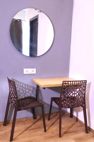 hotel red chilly pitampura