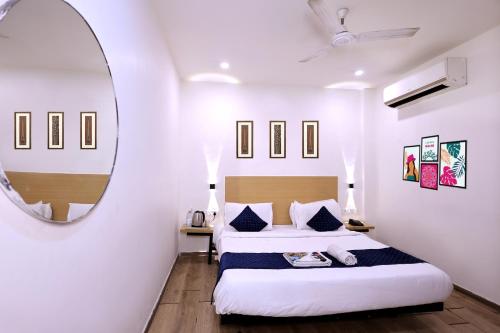 hotel red chilly pitampura
