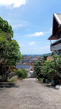 aksarai hotel patong