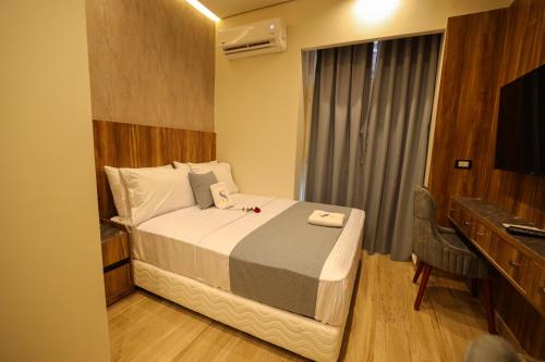sama hotel sherif bash
