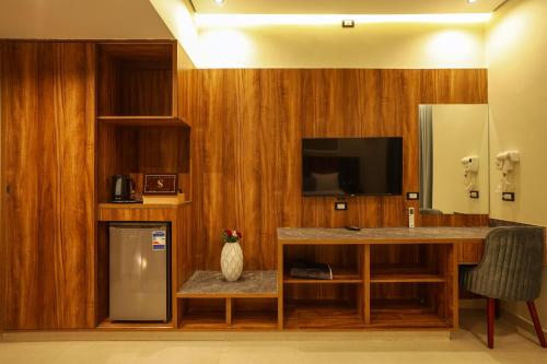 sama hotel sherif bash