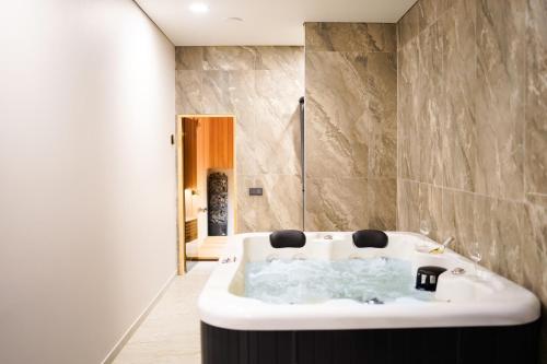 svaja aparthotel and spa