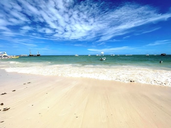 mini beach studios