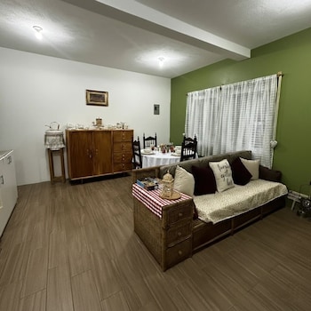 Casa De Los Abuelos Retalhuleu,,2 star