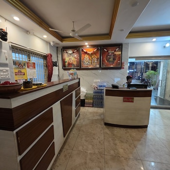 hotel raja grand