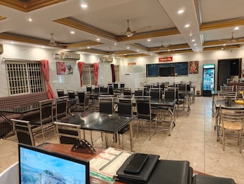 hotel raja grand