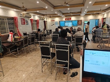 hotel raja grand