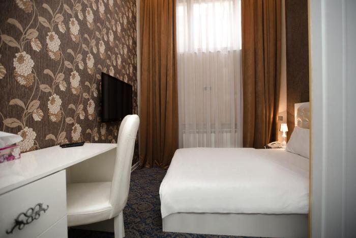 admiral hotel baku