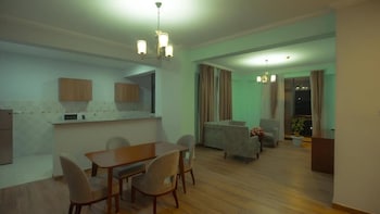 Au-Thopia Hotel,,5 star