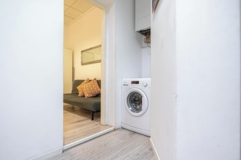 Bright 1Br Apartment In Central Vienna,,3 star
