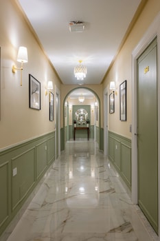 cairo inn the royal